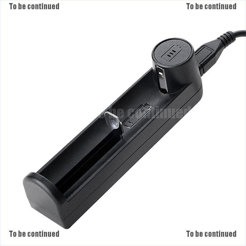 Đầu sạc pin lithium-ion 18650 kết nối cổng USB tiện dụng