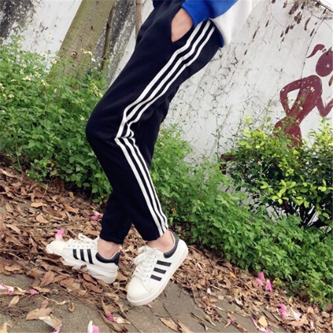Quần Dài Thể Thao Kẻ Sọc Phong Cách Hàn Quốc Dễ Phối Đồ Cho Nữ