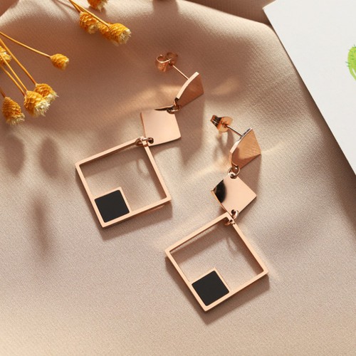 Bông Tai Dự Tiệc Hình Vuông Titan Ko Han Rỉ TT 3647