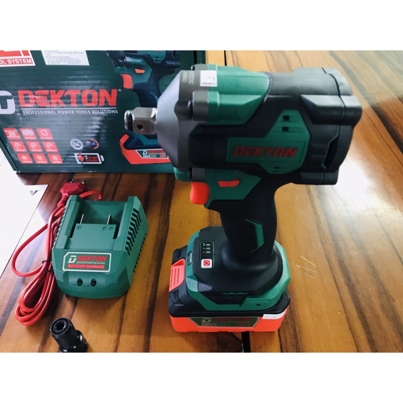 Máy siết bulong Dekton 380n.m / M21-IW380NCP/ Chân pin phổ thông Makita 2022 Siêu mạnh new 100%