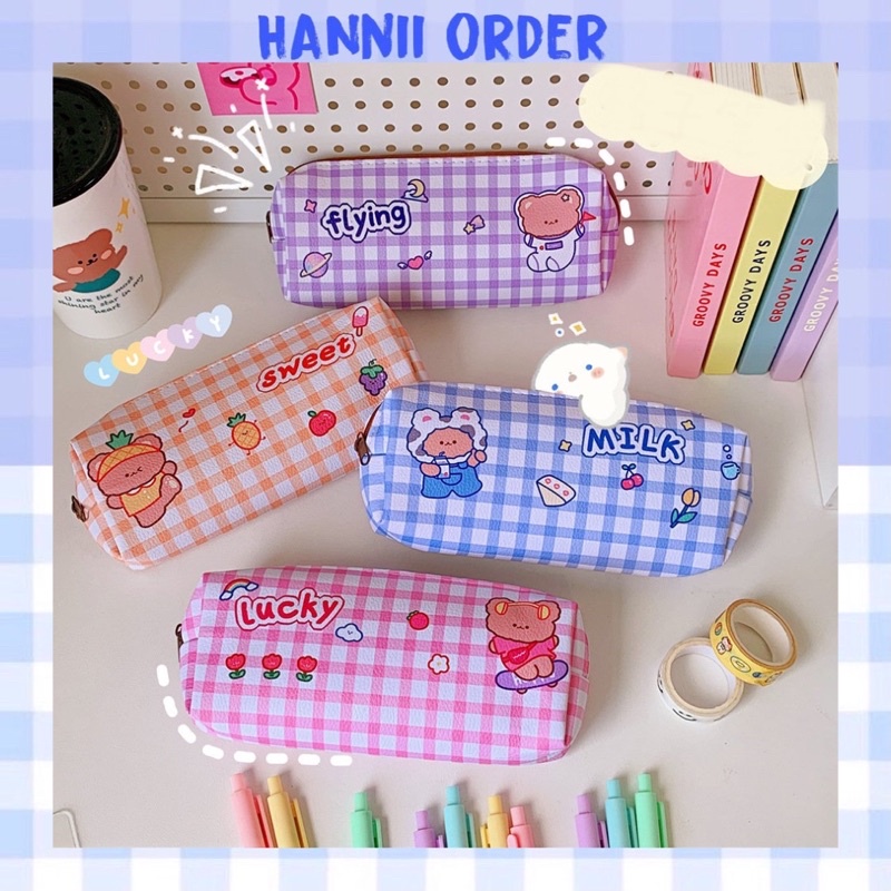 Hộp bút gấu caro cute xỉu