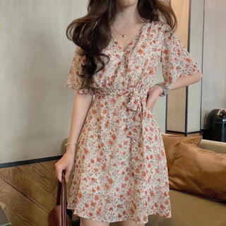 Đầm voan hoa đắp chéo