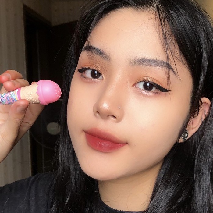 [ Tặng Kèm Gương ] Set 2 Thỏi Son Que Kem Mịn Lì Ice Cream Unicorn Castle | BigBuy360 - bigbuy360.vn