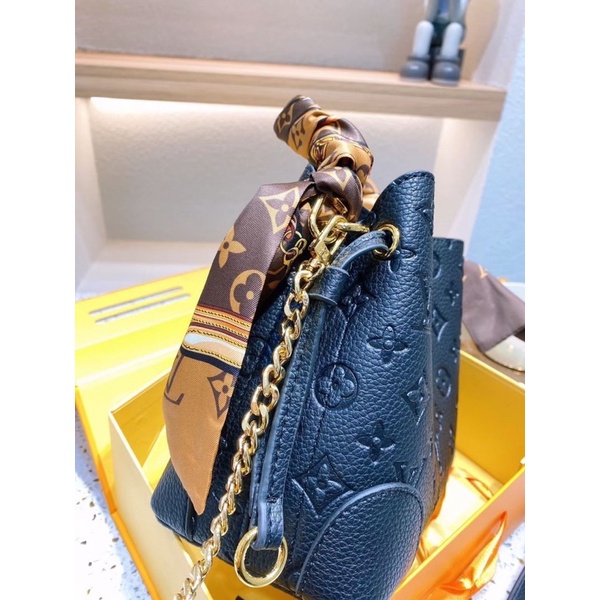 Túi Xách Eo Vì Hoa Mẫu Mới Nhất Sz20cm