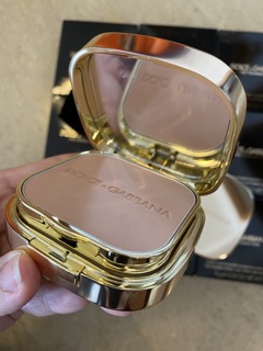 Phấn nền D&G fullsz fullbox mầu 130 honey