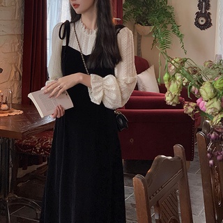 Váy Nhung Đen Phối Ren Mềm Tôn Eo