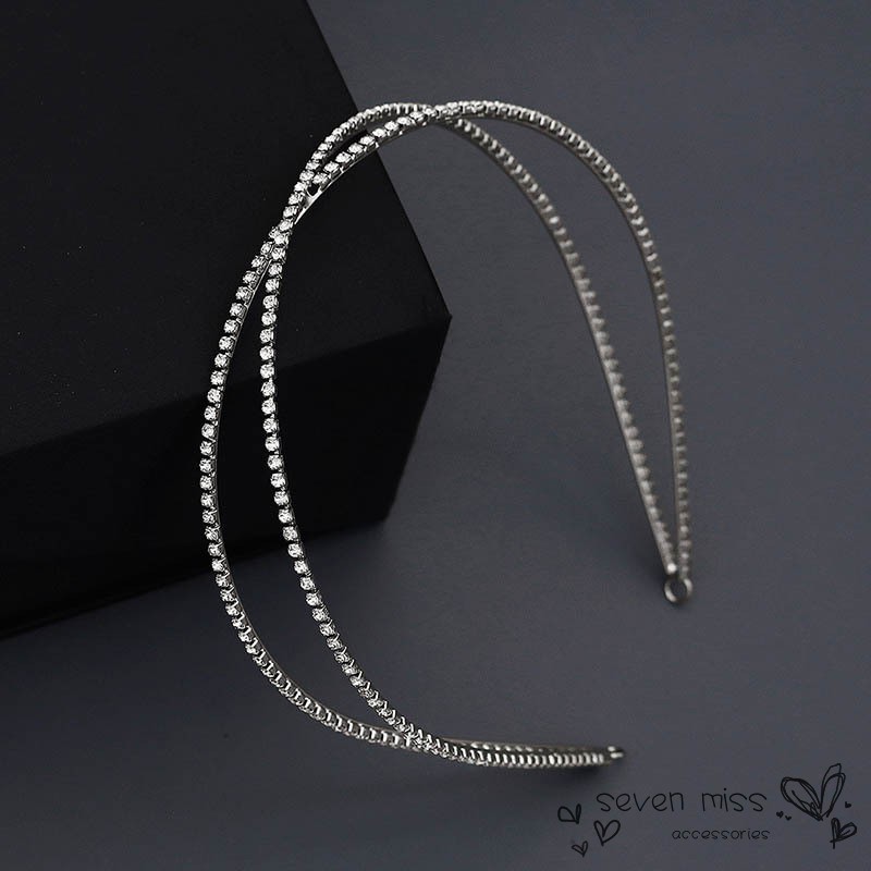 Cài tóc đính đá sang trọng thích hợp cho cô dâu