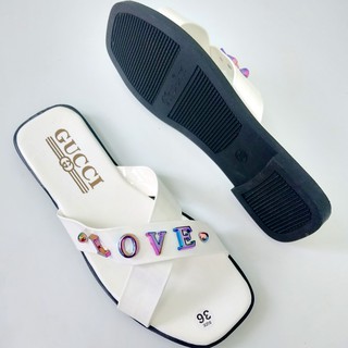 Dép quai chéo LOVE