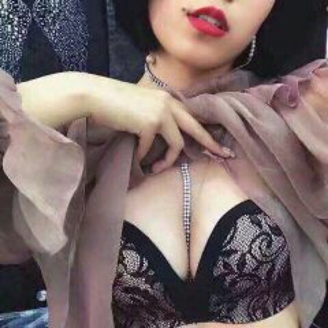 Áo ngực ko dây Chống tụt chất cực đẹp 737