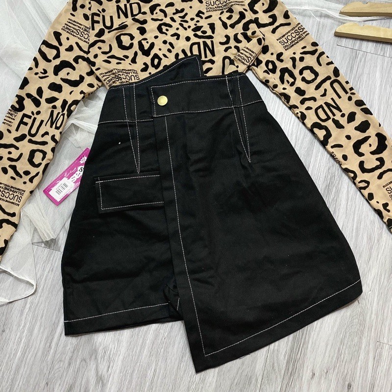 Chân váy quần ngắn chất vải kaki phối kiểu viền nổi có 2 Size S M | BigBuy360 - bigbuy360.vn