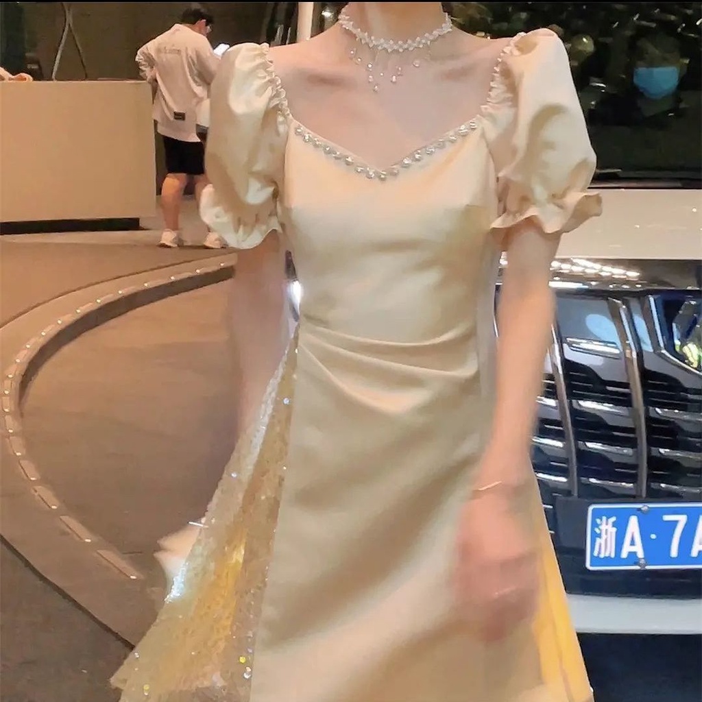 Đầm Dáng Ôm Hở Eo Đính Kim Cương Sang Trọng Thời Trang Cao Cấp 2022