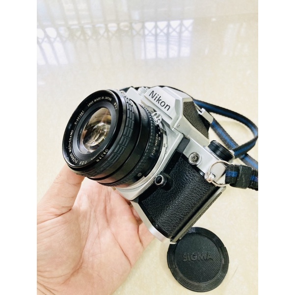 Máy ảnh film Nikon FM + Lens góc rộng Sigma macro 24mm f2.8 ngàm Nikon AIS
