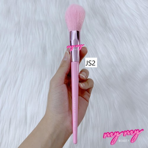 Morphe - Cọ tán phấn Morphe X Jeffree Star JS2 Point Blank Precision Brush