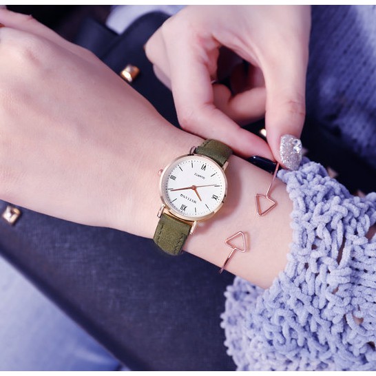 Đồng hồ thời trang nữ Mstianq M01 dây da lộn đeo êm tay, kiểu dáng lịch lãm | BigBuy360 - bigbuy360.vn