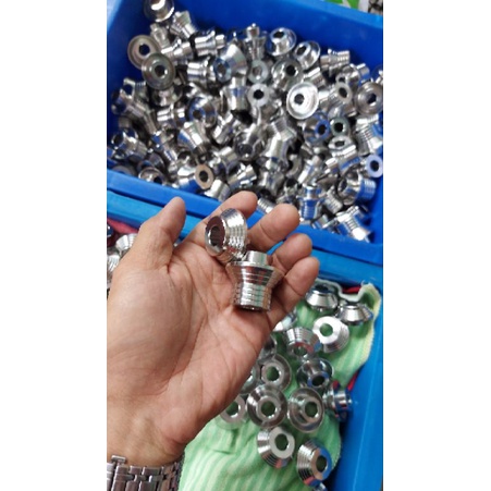 Canh bánh trước Vario xài phốt zin inox 304