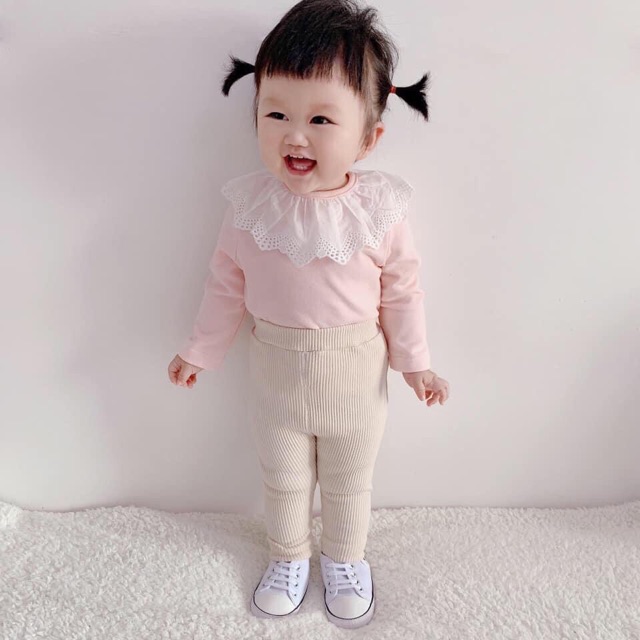 Áo cotton dày cổ ren bèo tròn bé gái cực xinh