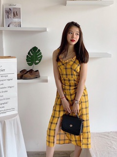 Đầm 2s caro vàng xẻ