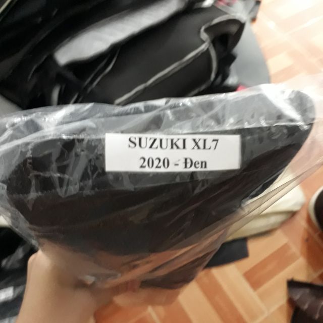 Thảm taplo nhung Suzuki XL7