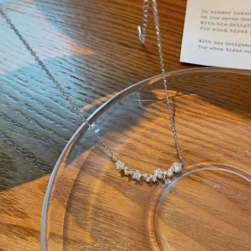 Dây Chuyền Bạc Mặt Hoa Đính Đá Zircon Thời Trang