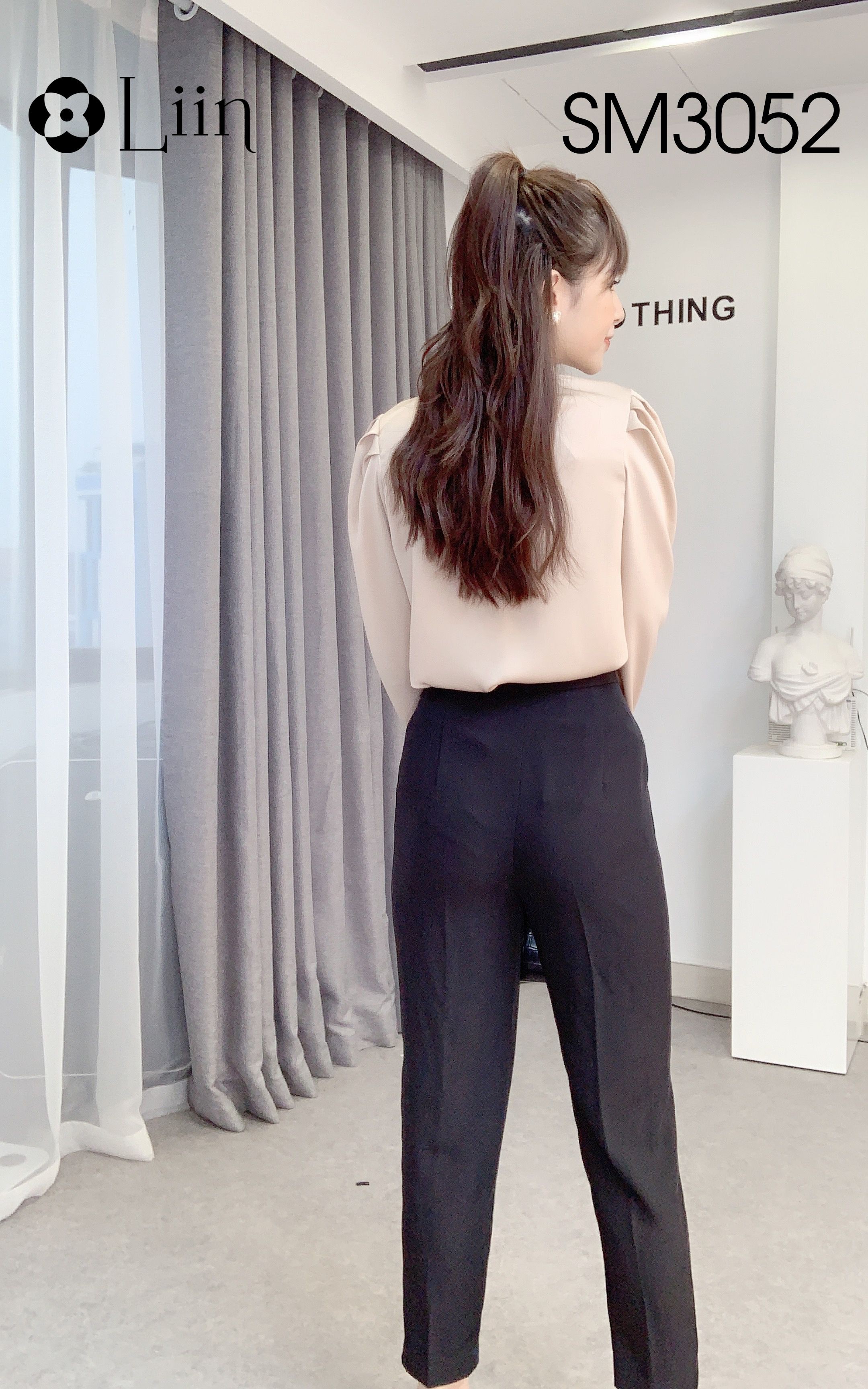 Áo kiểu nữ dài tay đính 2 Hàng Cúc cách điệu cổ tròn Liin Clothing SM3052