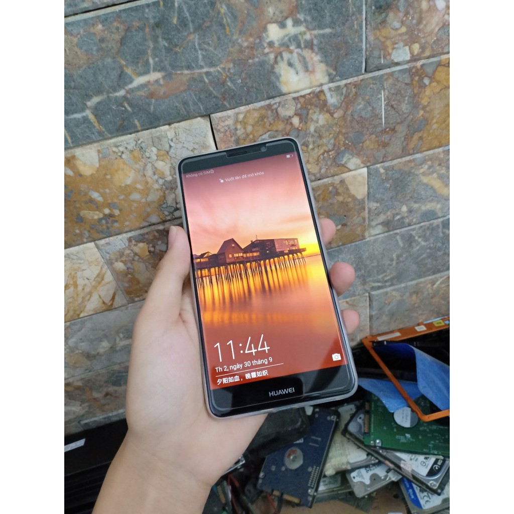 Điện thoại cũ huawei mate 9 màn khủng 6 inch cpu kirin 960 8 nhân ram 4gb chuyên chơi game giải trí