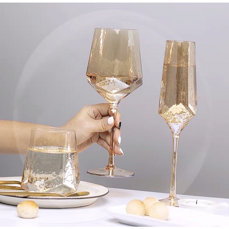 Bộ Ly rượu vang ánh vàng pha lê sang chảnh