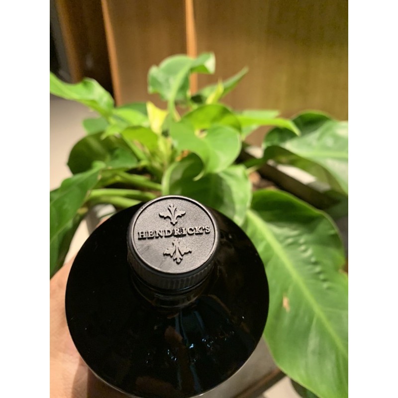 Chai thuỷ tinh 70cl có nắp