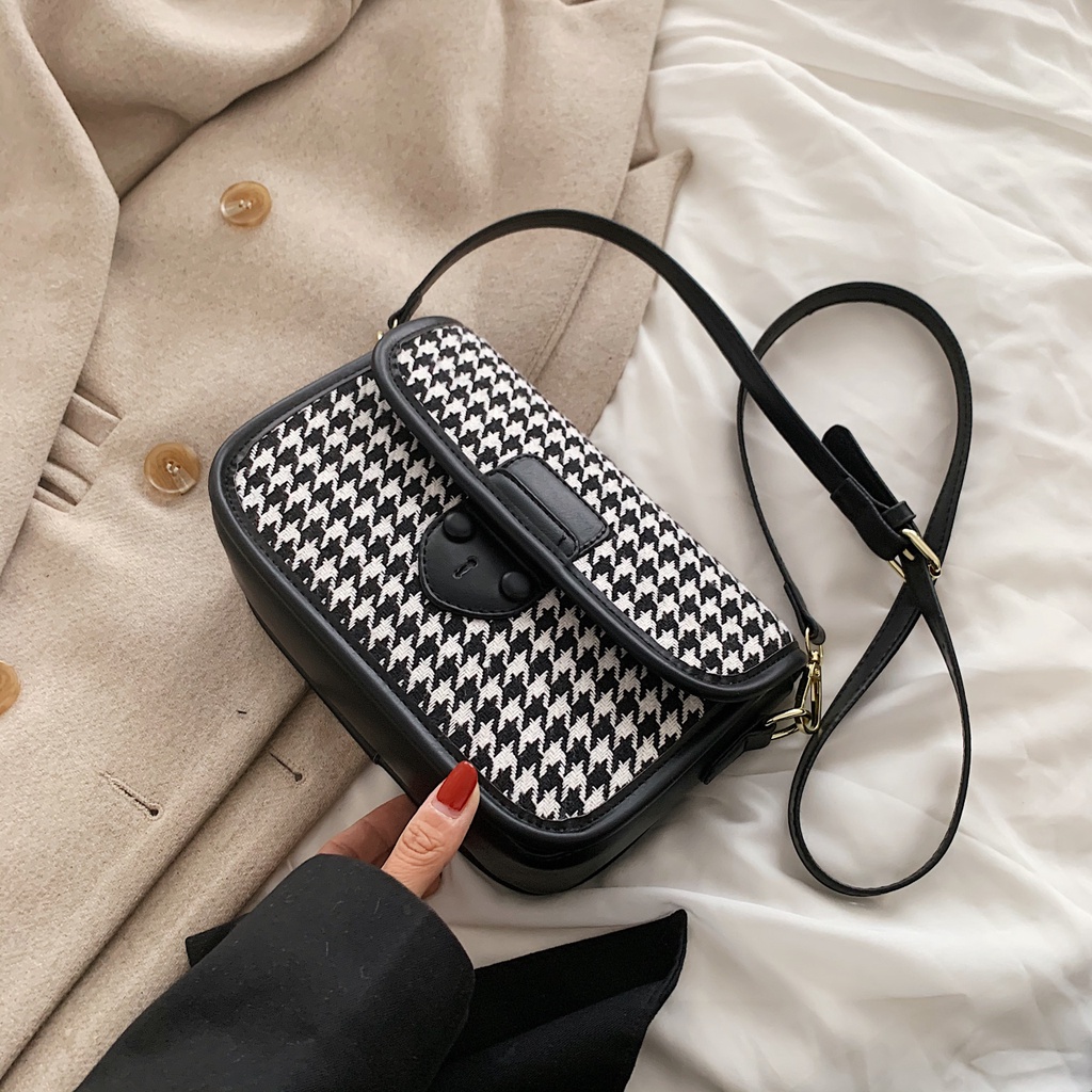 Túi nữ đa trơn khóa họa tiết thời trang- MA304