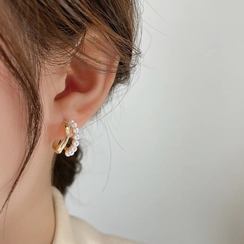 Khuyên Tai Hình Bán Nguyệt Đính Đá Ngọc Trai Giả Phong Cách Hàn Quốc