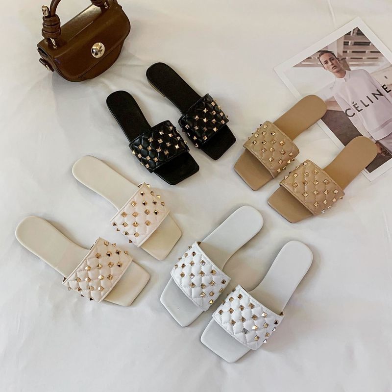 Big Size Dép Nữ đi biển Đế Bằng Đính Đinh Tán Mũi Vuông Thời Trang Mùa Hè