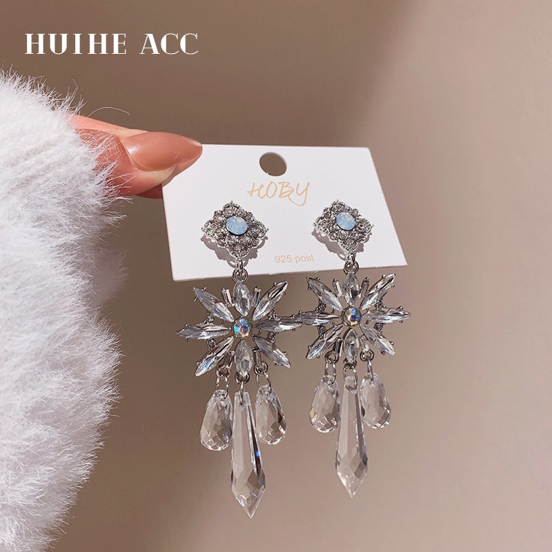 Đôi Khuyên Tai Hình Hoa Đính Đá Thời Trang Cho Nữ