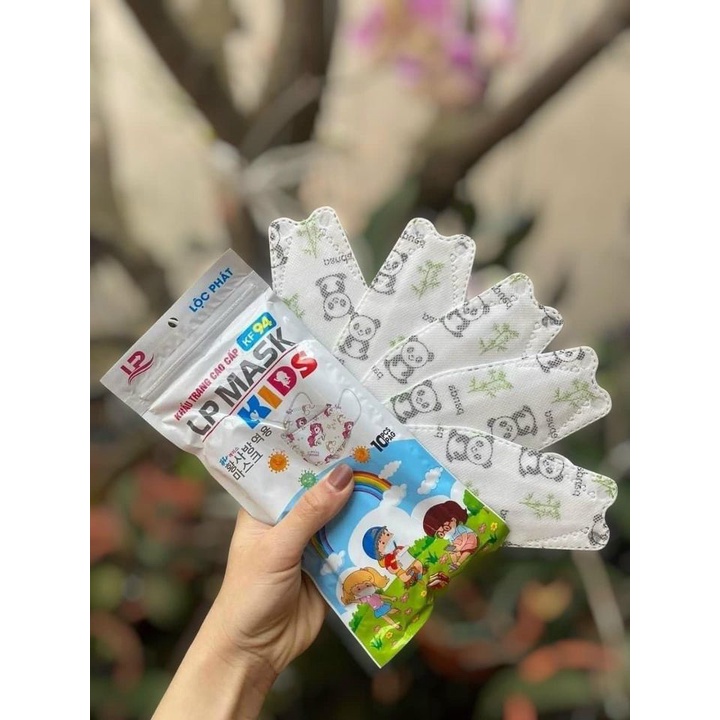 COMBO 100 CHIẾC KHẨU TRANG 4D CHỐNG BỤI MỊN, KHÁNG KHUẨN, CHO BÉ TỪ 2-10 TUỔI