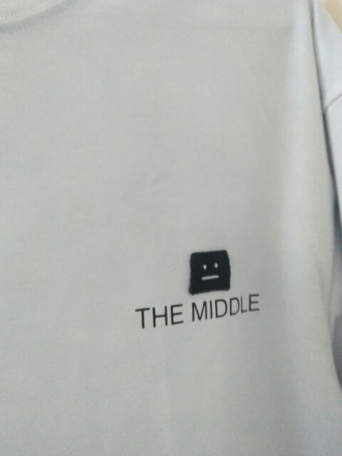 Áo sweater THEMIDDLE