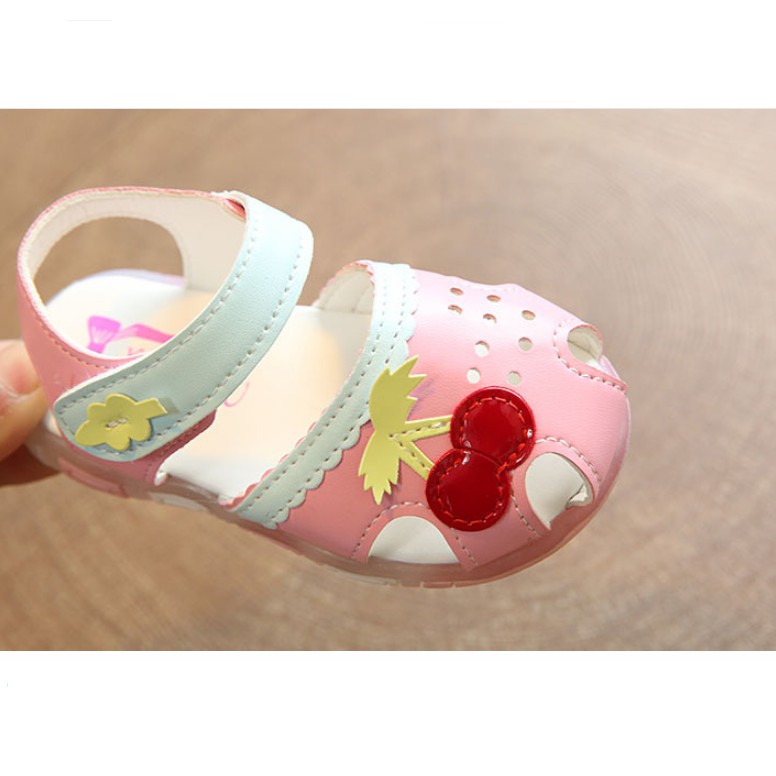 Giày sandal bé gái 1-3 tuổi có đèn