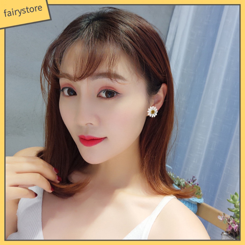 Khuyên Tai Hình Hoa Cúc Xinh Xắn Dành Cho Nữ