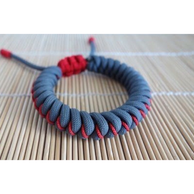 Vòng tay paracord