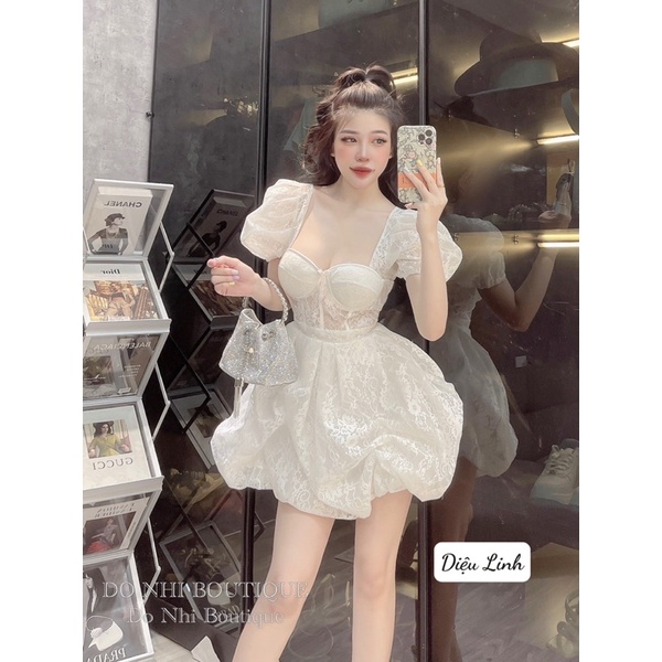 Đầm cúp ngực ren chân phồng