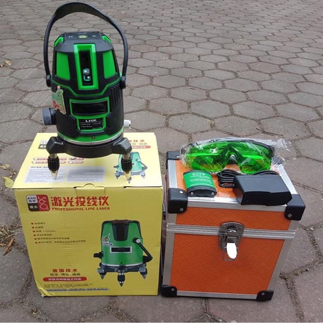 Máy laser 5 tia xanh HITACHI ( sử dụng ngoài trời)
