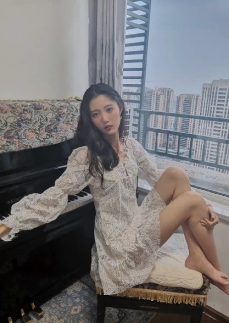 SẴN🖤Váy bánh bèo ulzzang ren tiểu thư Đầm xoè công chúa dự tiệc Tay Dài Cổ đan dây chéo bling bling lấp lánh sang chảnh | BigBuy360 - bigbuy360.vn