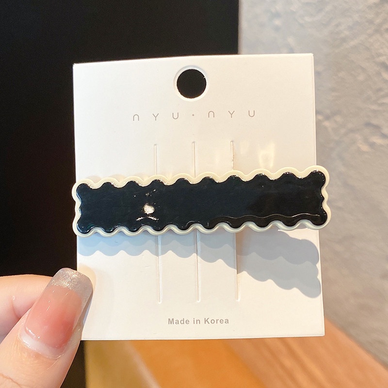 Kẹp Tóc Chất Liệu Acrylic Màu Trắng Đen Phong Cách Retro 2022 Cho Nữ