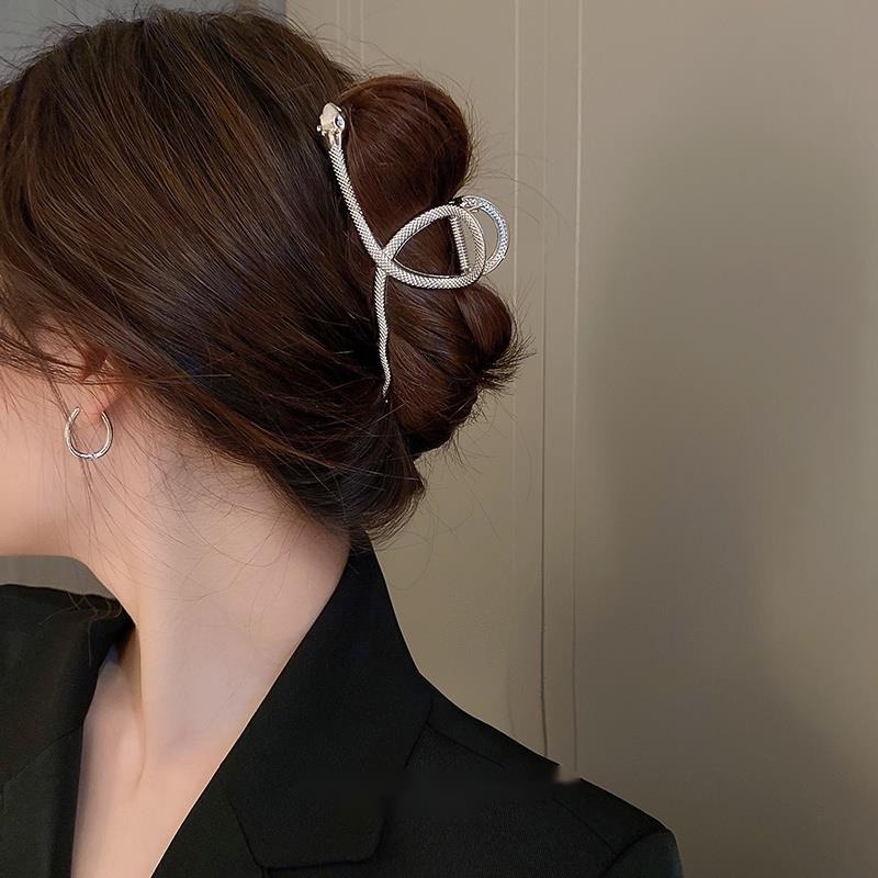 Kẹp Tóc Hình Con Rắn Cá Mập Bằng Kim Loại Tinh Tế Thời Trang Harajuku