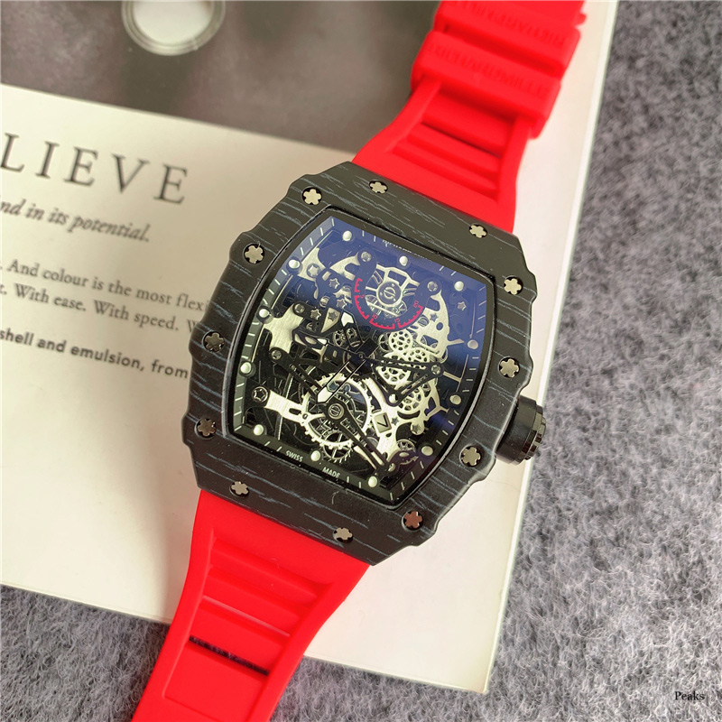 Đồng Hồ Quartz Nam RM Cyber Punk Với Dây Đeo Sợi Carbon