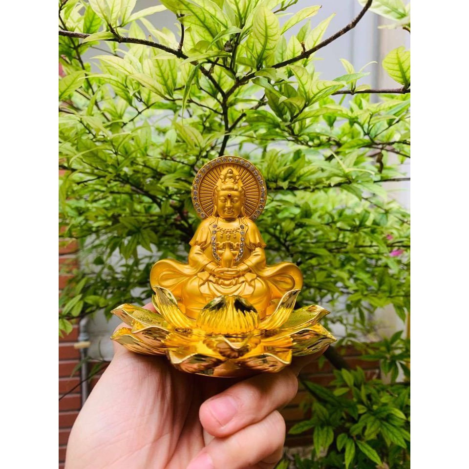 Tượng Phật Đặt Trên Xe Ô Tô - Tượng PHẬT Hợp Kim MẠ VÀNG Có Đế Sen - Giúp Mang Lại May Mắn và Hưng Thịnh