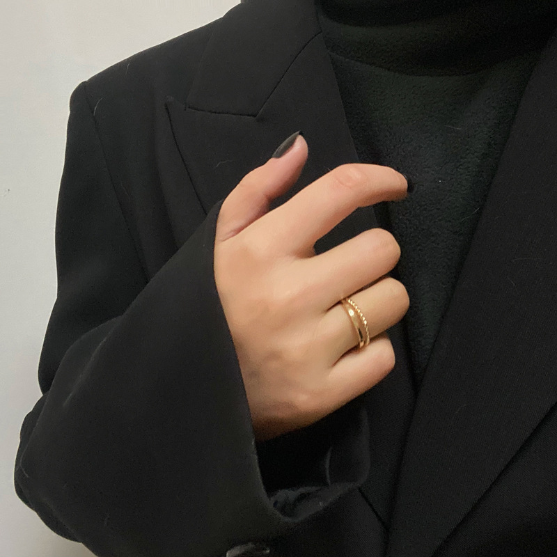 Nhẫn Hở Hai Lớp Họa Tiết Kẻ Sọc Bằng Kim Loại 19931