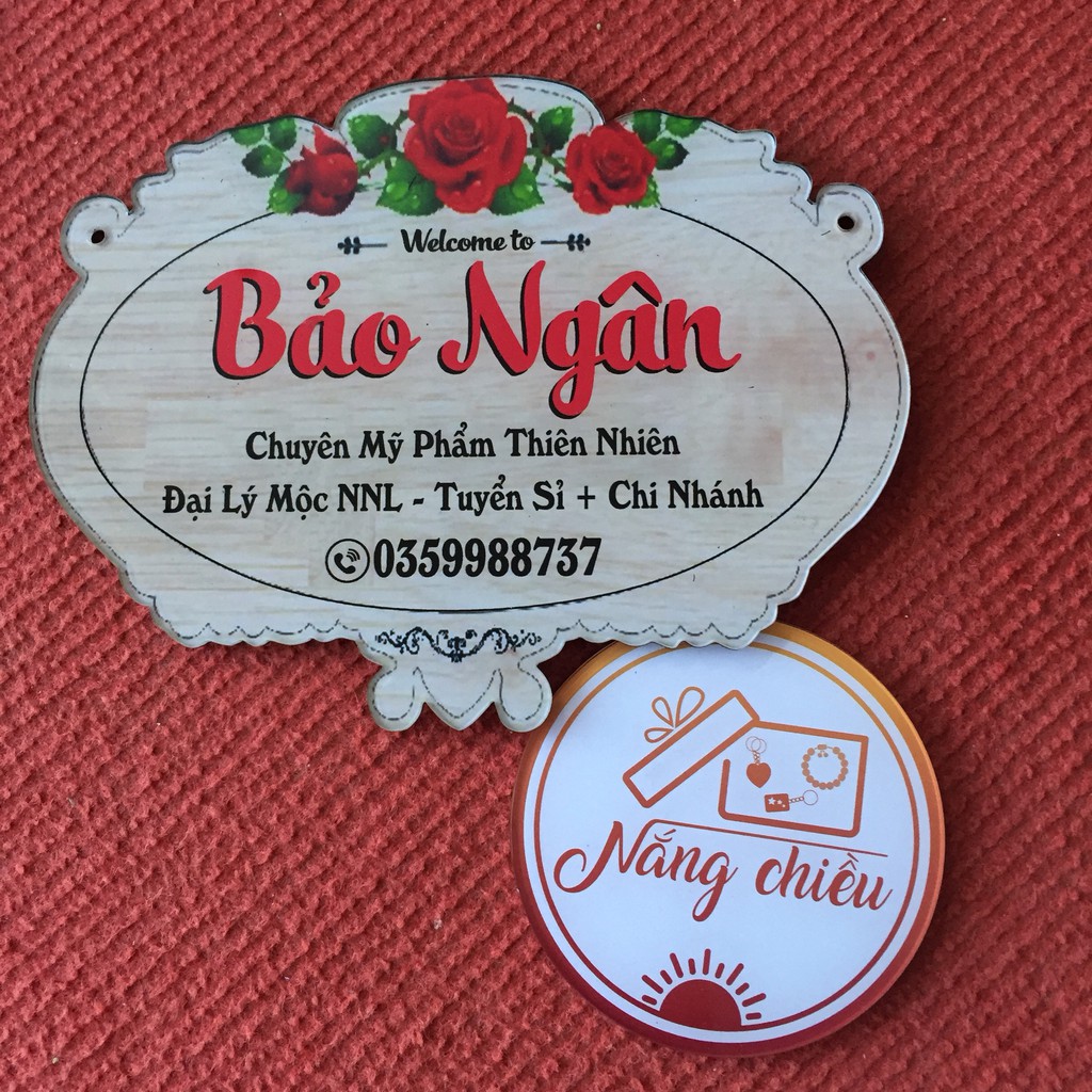 Bảng hiệu mica - Dụng cụ chụp hình sản phẩm bán hàng online hiệu quả - Thiết kế và in thông tin theo yêu cầu