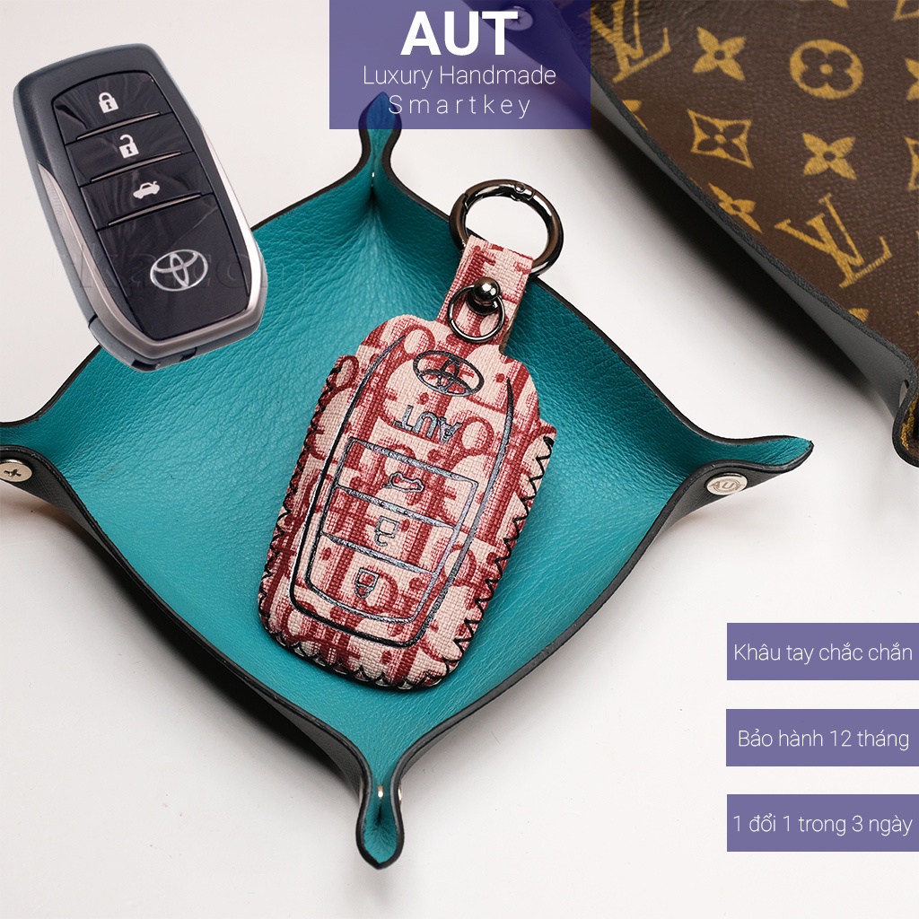 Ốp da chìa khóa ô tô Toyota Fortuner Camry Innova V Hilux G Land Cruiser 3 nút bấm Dior khâu tay TFO3 AD