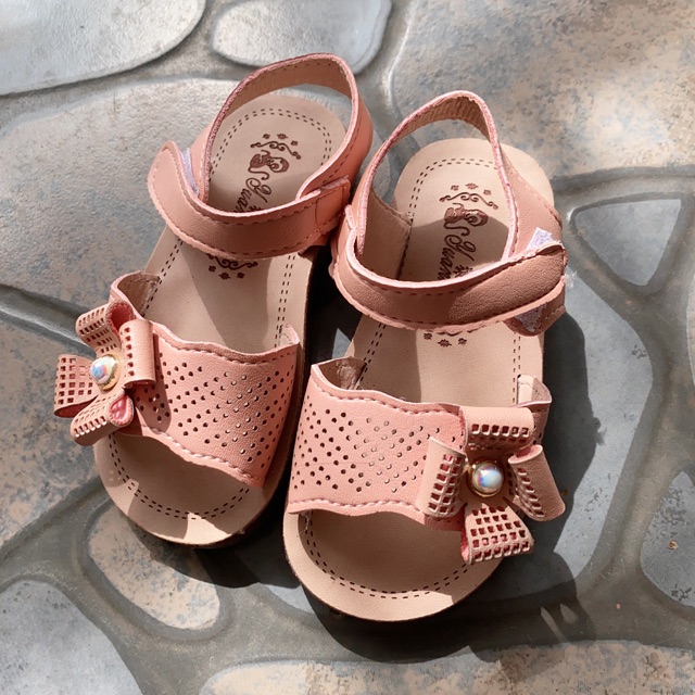 Giày cho bé yêu siêu êm