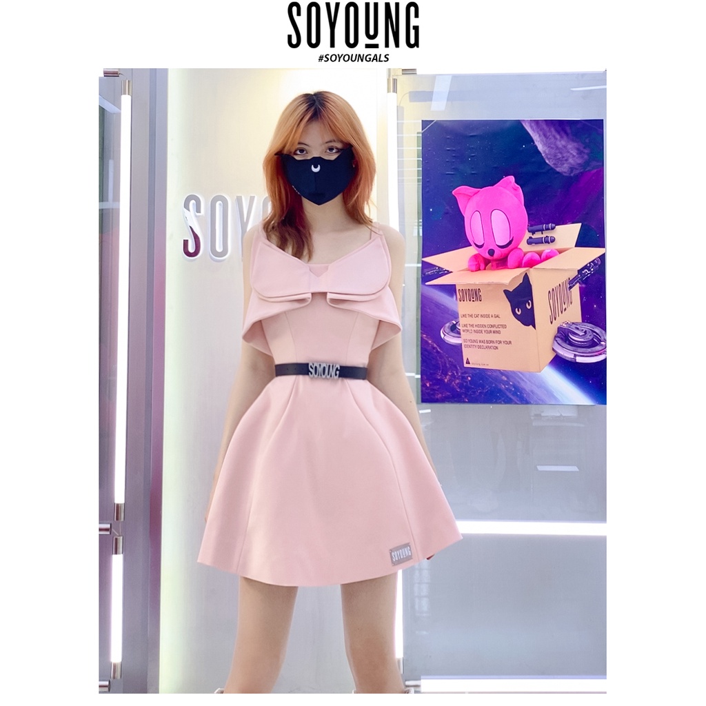 Váy dáng A liền thân Maize SO YOUNG thiết kế cut-out khoét lưng mang biểu tượng vương miện quý phái