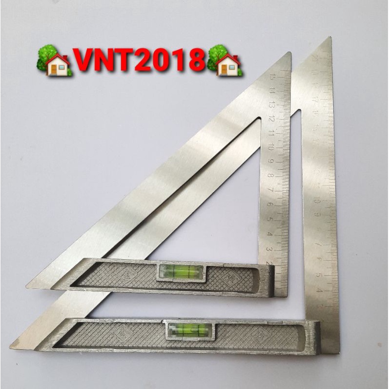 Thước góc 90 độ có cân thủy