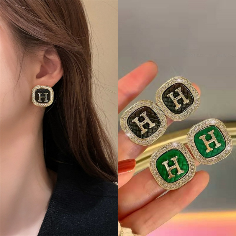 Khuyên Tai Hình Chữ H Đính Đá Sọc Caro Xanh Lá Đơn Giản